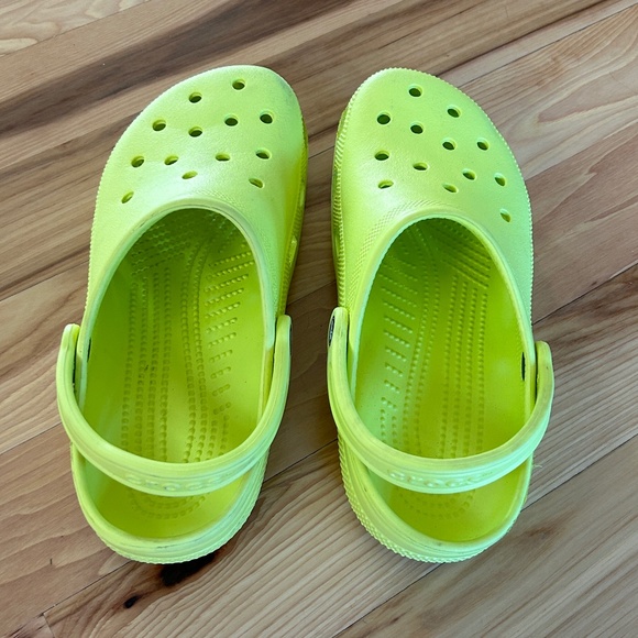 Crocs Classic Clog Acidity Yellow Mens 8 Womens 10 EUC - Picture 6 of 7